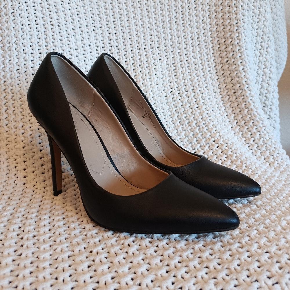 Black Pump Heels Pointed Toe Charles by Charles David